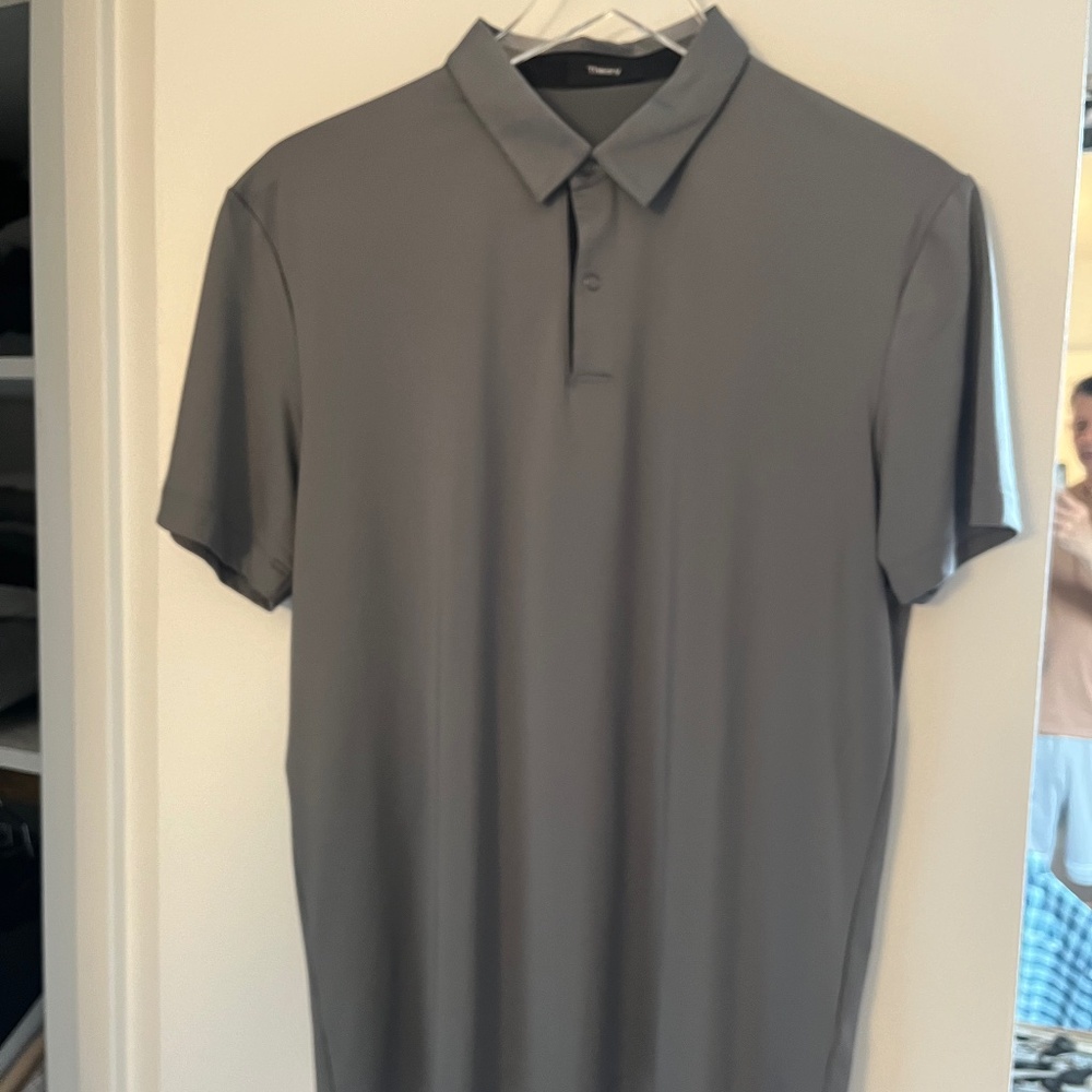 Theory Short sleeve